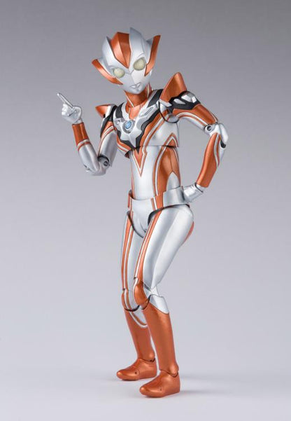 Pedido Figura Ultrawoman Grigio (Exclusive) - Ultraman - S.H.Figuarts marca Bandai Spirits escala pequeña 1/12