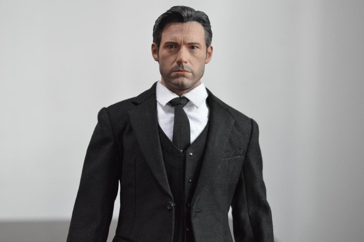 Figura Bruce versión DX marca EM Custom Studios escala 1/6