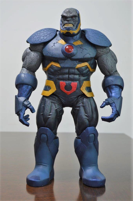 [EN STOCK] Figura Darkseid Deluxe - Justice League - The New 52 marca DC Collectibles 33 cm