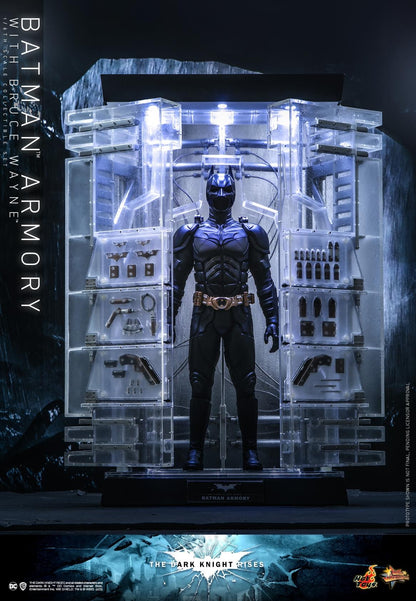 Preventa Figura Batman Armory con Bruce Wayne - The Dark Knight Rises marca Hot Toys MMS702 escala 1/6