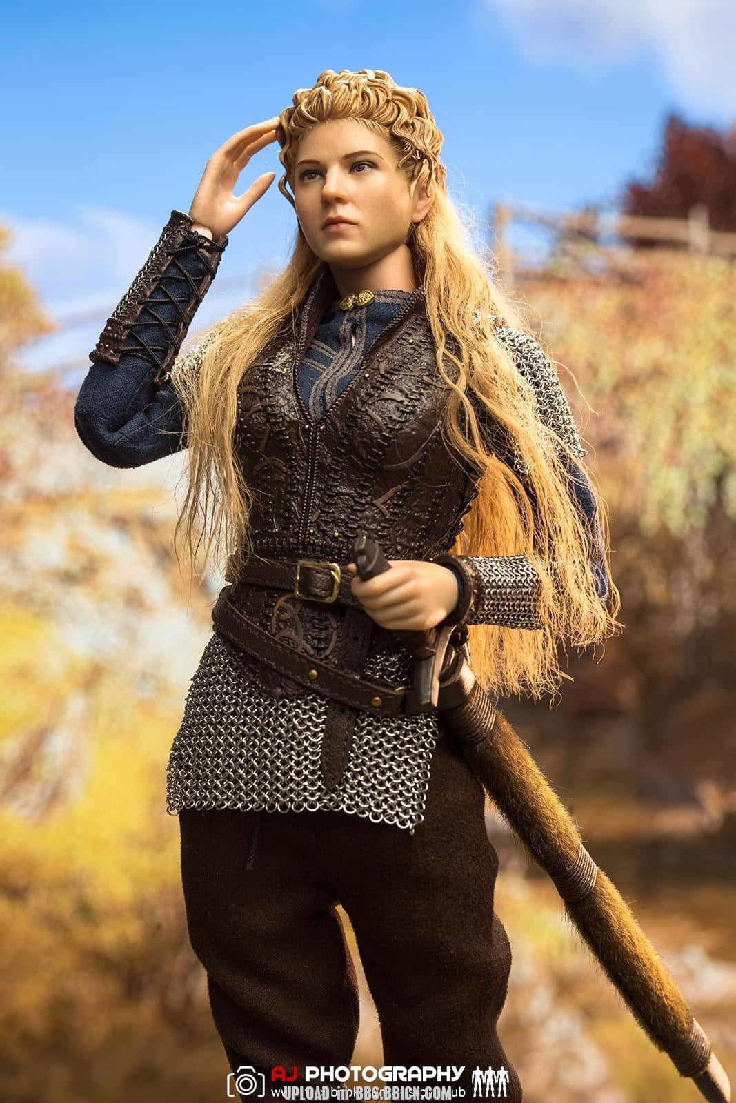 Pedido Figura Viking Female Soldier marca Poptoys EX051 escala 1/6