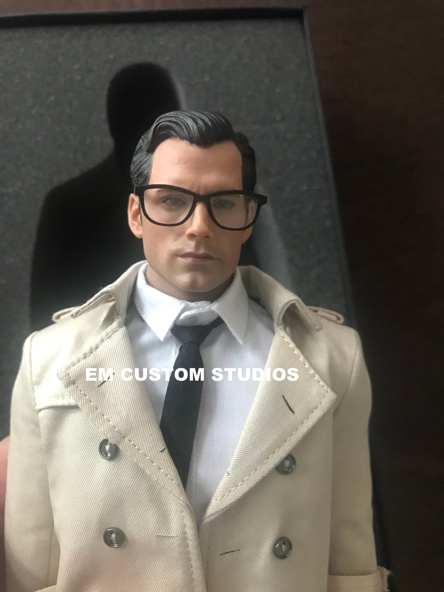 Pedido Figura Reporter Marca PU Studios escala 1/6