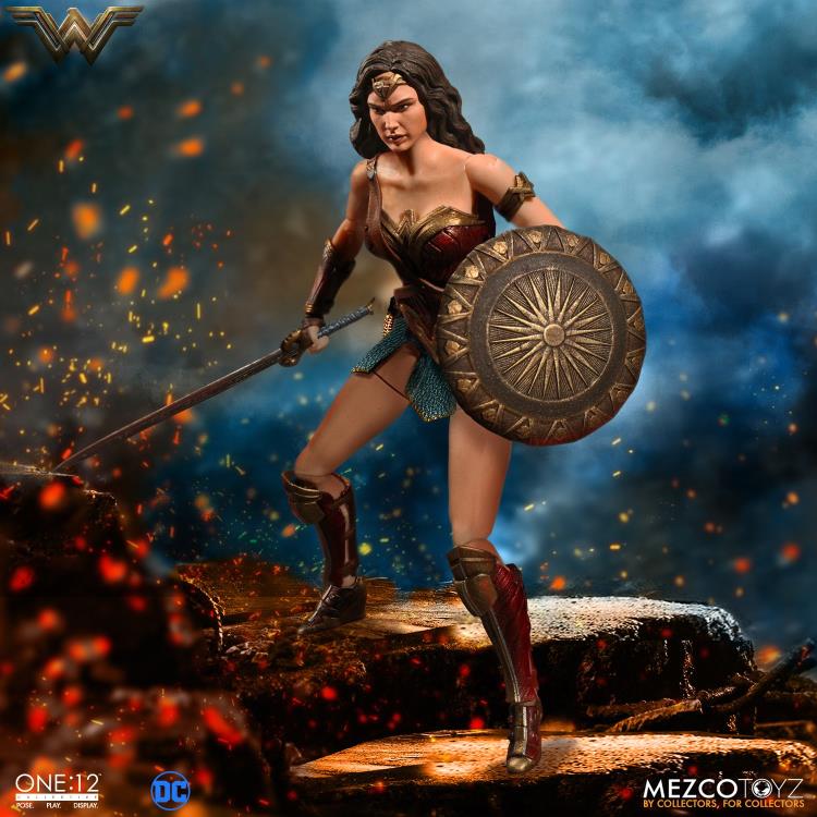 Pedido Figura Wonder Woman - DC - One:12 Collective marca Mezco Toyz escala pequeña 1/12