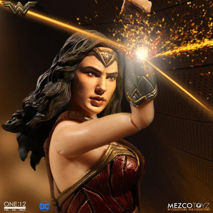 Pedido Figura Wonder Woman - DC - One:12 Collective marca Mezco Toyz escala pequeña 1/12