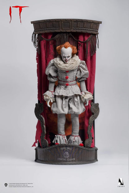 Preventa Figura PENNYWISE (IT) - Premium Edition A marca INART Queen Studios escala 1/6