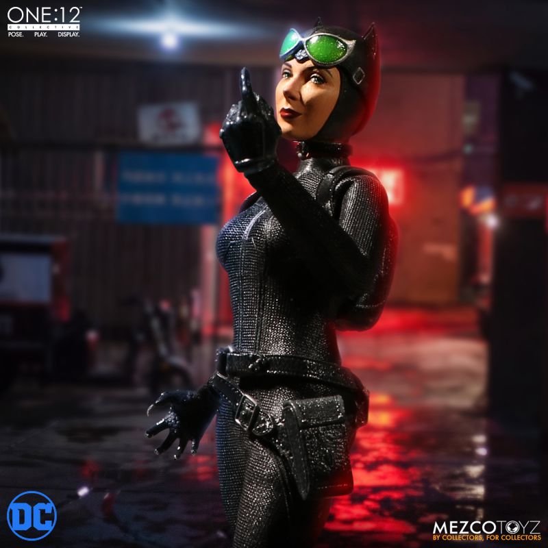 Pedido Figura Catwoman - DC comics - One:12 Collective marca Mezco Toyz 76820 escala pequeña 1/12